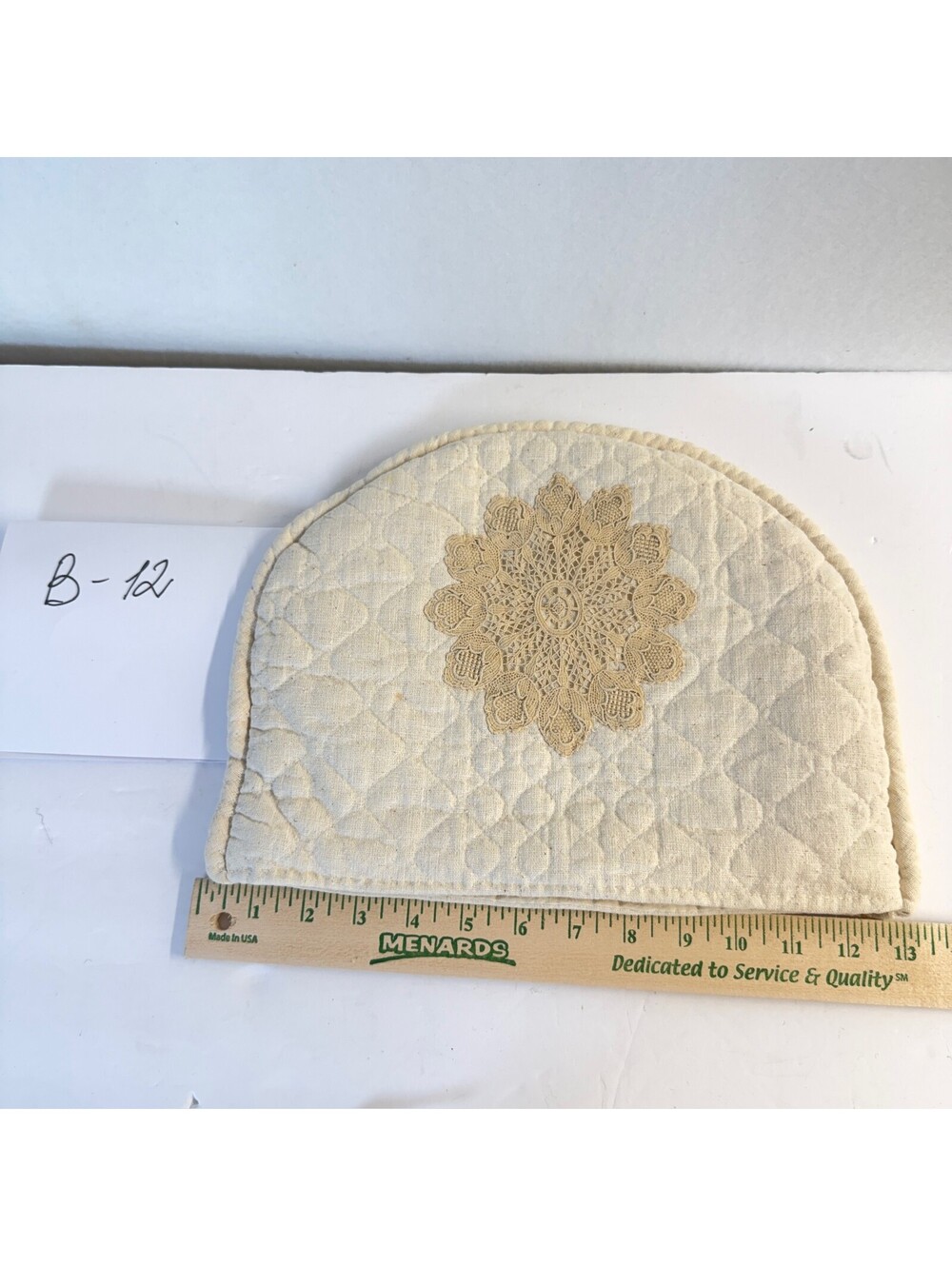 Vintage Quilted Tea Cozy with Lace Applique Cream Fabric Storage B-12